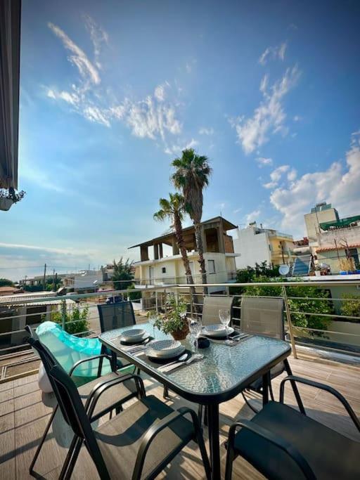 Red Harmony By The Sea Pool And Balcony Kalamata