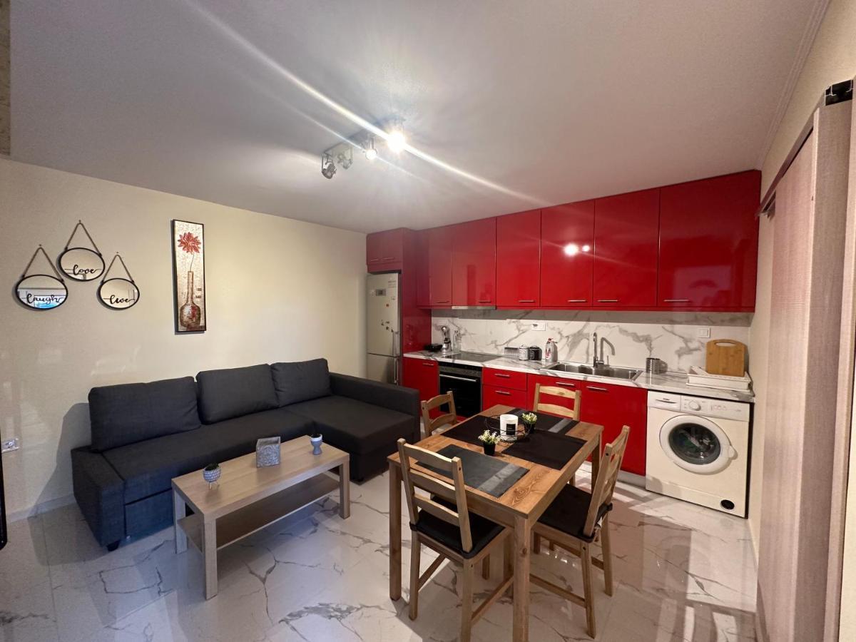 Apartment Red Harmony By The Sea Pool And Balcony Kalamata