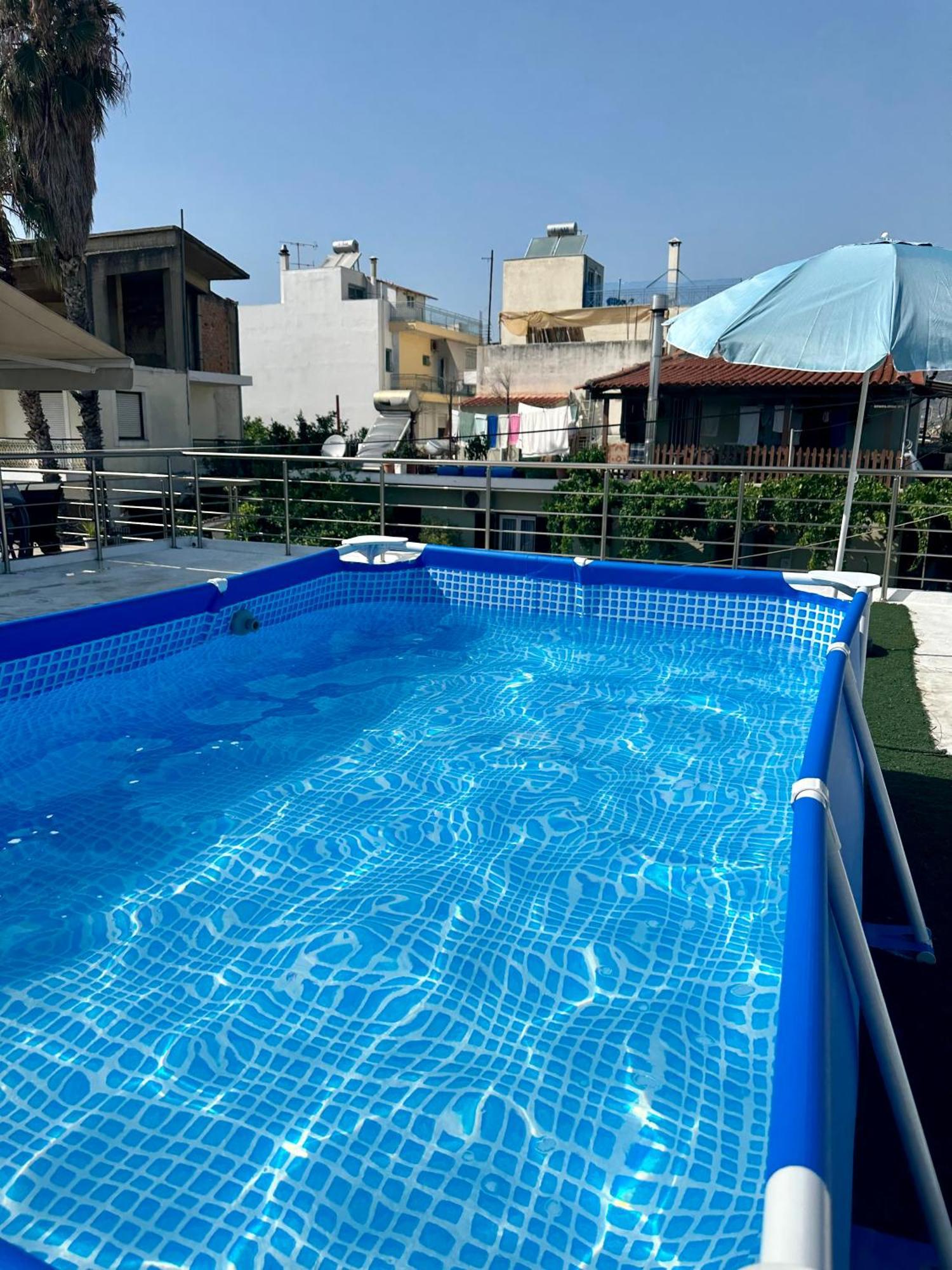 Red Harmony By The Sea Pool And Balcony Apartment *
